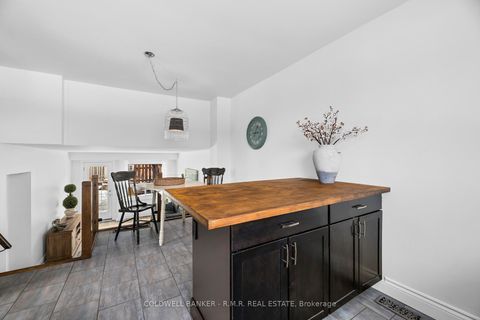 Photo 14 at 8 Charlbrook Avenue, Cundles East, Barrie