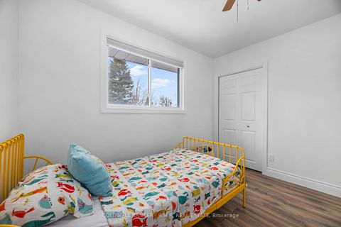 Photo 25 at 8 Charlbrook Avenue, Cundles East, Barrie