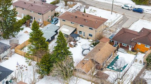 Photo 30 at 8 Charlbrook Avenue, Cundles East, Barrie