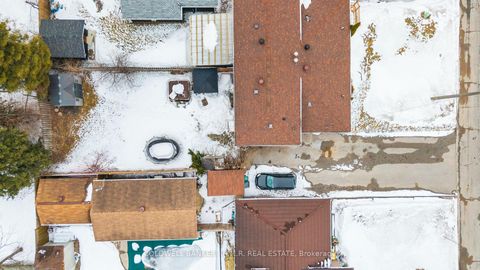 Photo 32 at 8 Charlbrook Avenue, Cundles East, Barrie