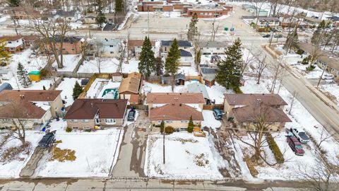 Photo 33 at 8 Charlbrook Avenue, Cundles East, Barrie