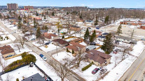 Photo 34 at 8 Charlbrook Avenue, Cundles East, Barrie