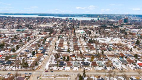 Photo 35 at 8 Charlbrook Avenue, Cundles East, Barrie