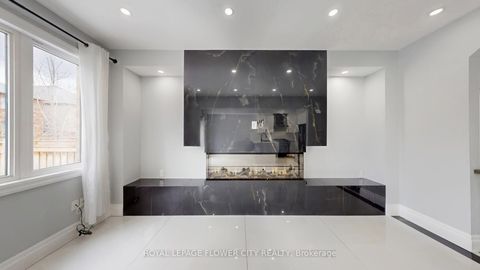 Photo 1 at 642 Sweetwater Crescent, Glenway Estates, Newmarket