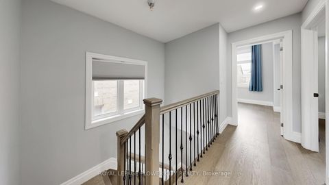 Photo 21 at 642 Sweetwater Crescent, Glenway Estates, Newmarket