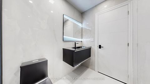 Photo 38 at 642 Sweetwater Crescent, Glenway Estates, Newmarket