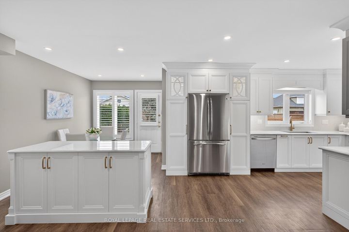 Photo 7 at 2393 Ennerdale Road, RO River Oaks, Oakville