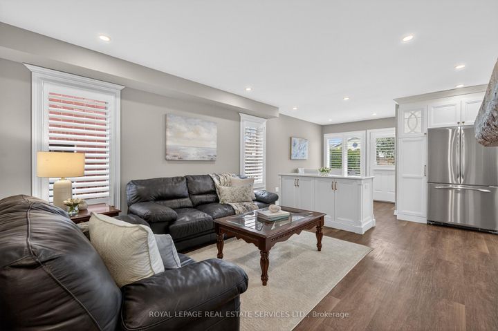 Photo 17 at 2393 Ennerdale Road, RO River Oaks, Oakville