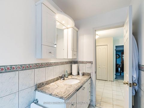 Photo 25 at 7497 Middleshire Drive, Malton, Mississauga