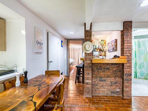 Photo 34 at 7497 Middleshire Drive, Malton, Mississauga