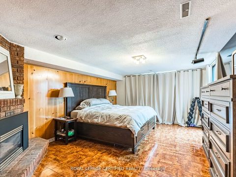 Photo 36 at 7497 Middleshire Drive, Malton, Mississauga