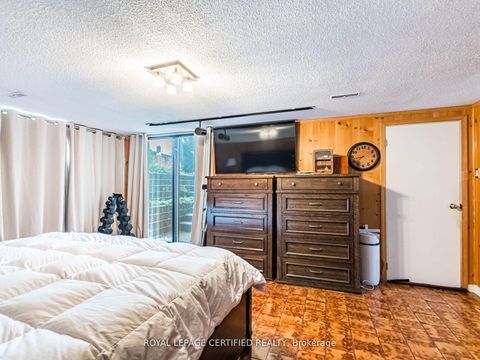 Photo 38 at 7497 Middleshire Drive, Malton, Mississauga