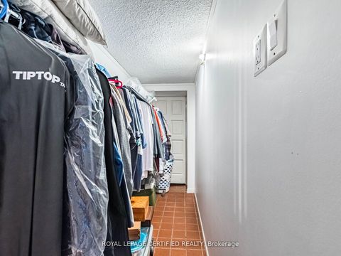 Photo 41 at 7497 Middleshire Drive, Malton, Mississauga