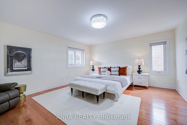 Photo 22 at 91 Reansbury Crescent, Cachet, Markham