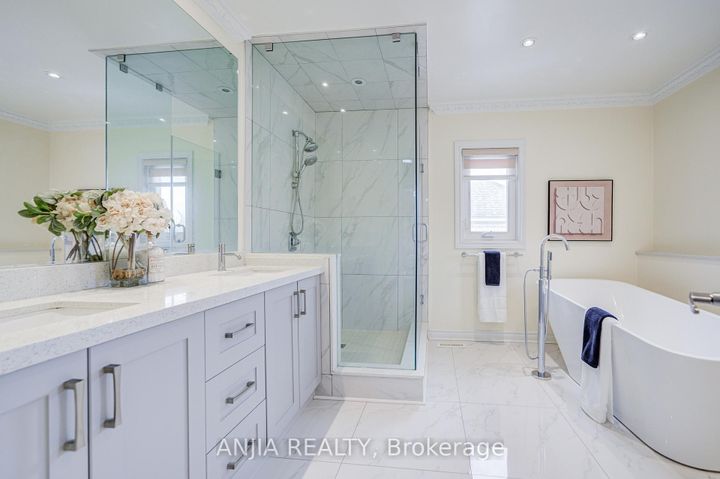 Photo 24 at 91 Reansbury Crescent, Cachet, Markham