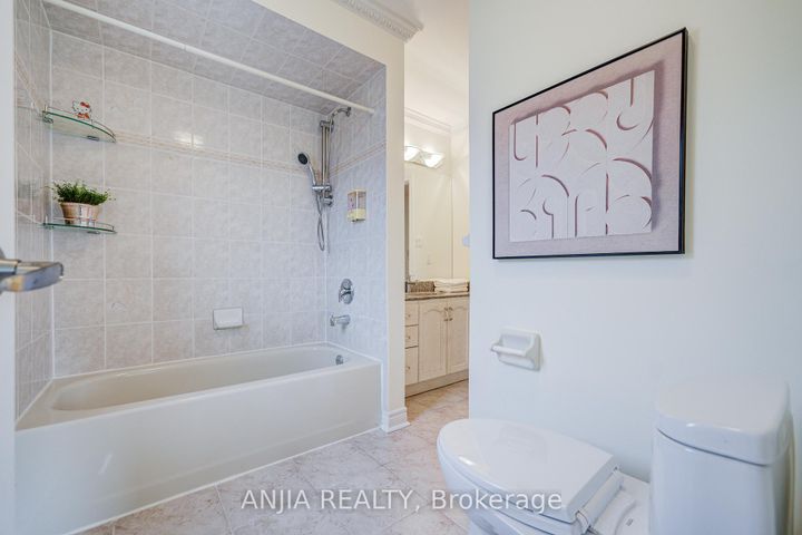 Photo 28 at 91 Reansbury Crescent, Cachet, Markham