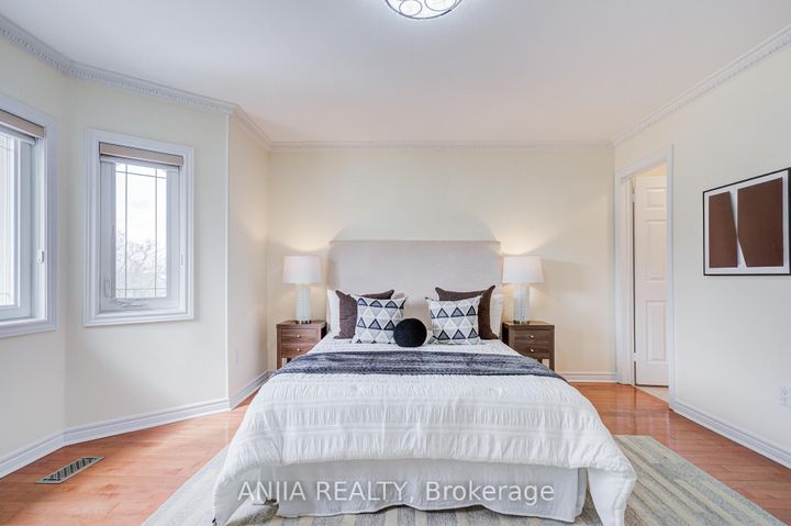 Photo 30 at 91 Reansbury Crescent, Cachet, Markham