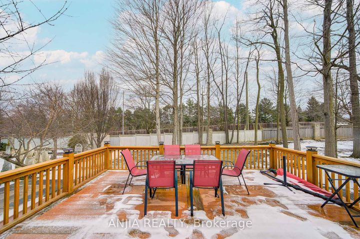 Photo 46 at 91 Reansbury Crescent, Cachet, Markham