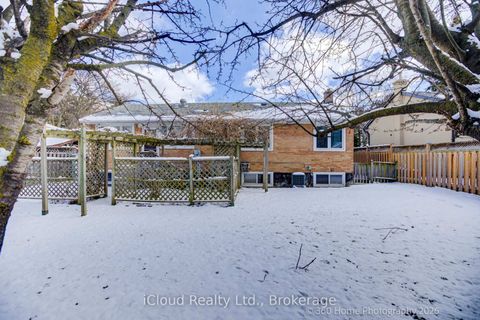 Photo 3 at 73 Berkinshaw Crescent, Don Mills, Toronto