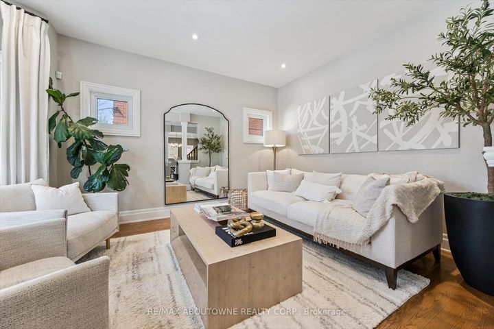 Photo 5 at 256 Lexington Road, RO River Oaks, Oakville