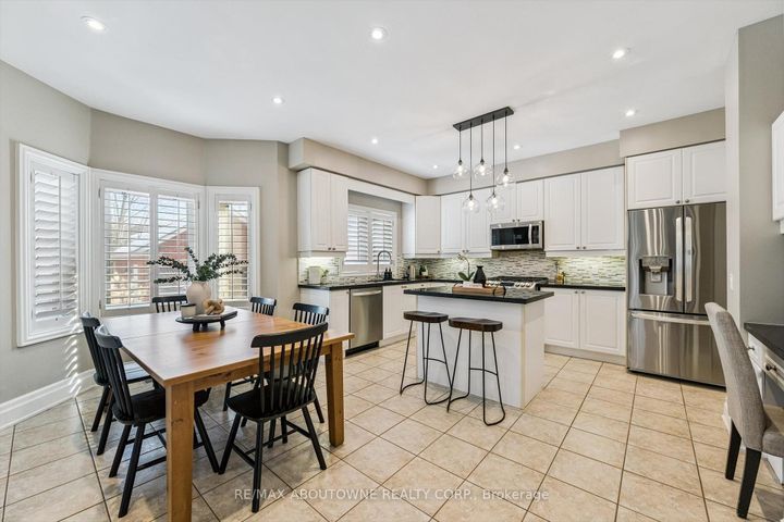 Photo 10 at 256 Lexington Road, RO River Oaks, Oakville