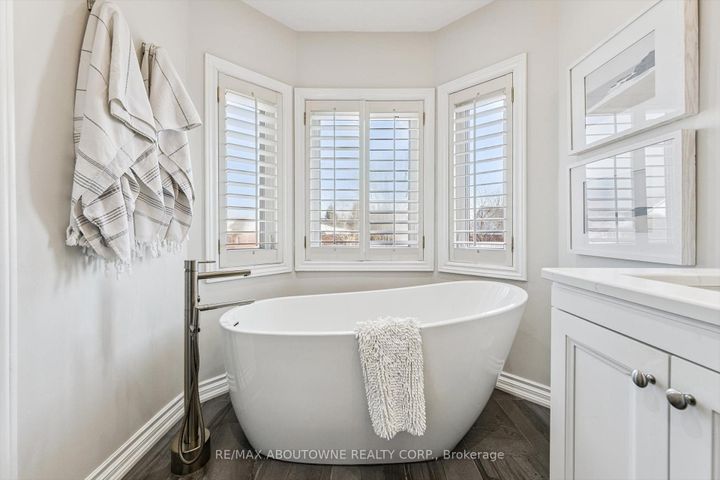 Photo 28 at 256 Lexington Road, RO River Oaks, Oakville