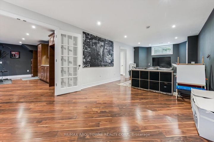 Photo 38 at 256 Lexington Road, RO River Oaks, Oakville