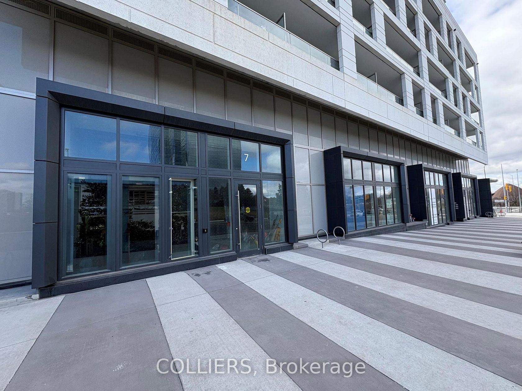 5 Village Green Square, Malvern West, Toronto photo 8