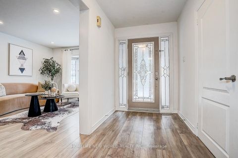 Photo 4 at 715 Irwin Crescent, Leslie Valley, Newmarket