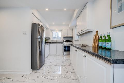 Photo 9 at 715 Irwin Crescent, Leslie Valley, Newmarket