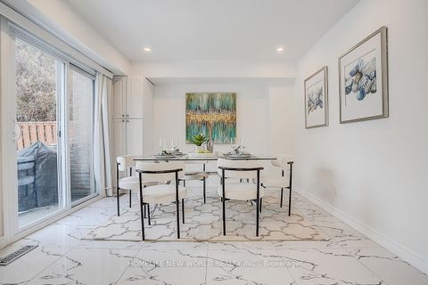 Photo 10 at 715 Irwin Crescent, Leslie Valley, Newmarket