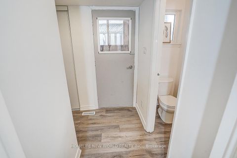 Photo 14 at 715 Irwin Crescent, Leslie Valley, Newmarket