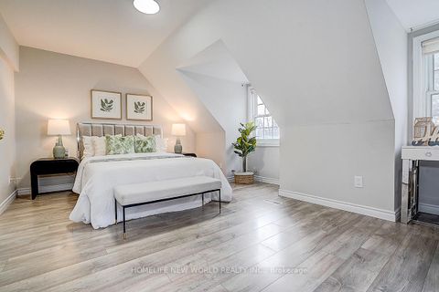 Photo 17 at 715 Irwin Crescent, Leslie Valley, Newmarket