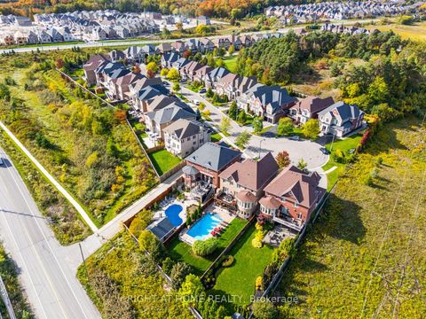 Photo 1 at 126 Vines Place, Bayview Southeast, Aurora