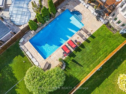 Photo 8 at 126 Vines Place, Bayview Southeast, Aurora