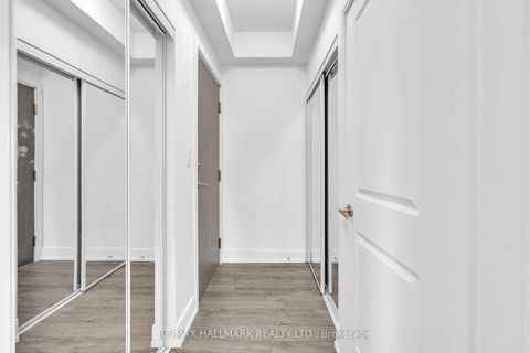 Photo 7 at 1609A - 9608 Yonge Street, North Richvale, Richmond Hill