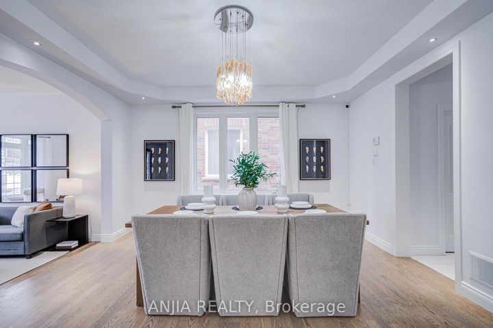 Photo 11 at 10 Golden Meadow Drive, Wismer, Markham