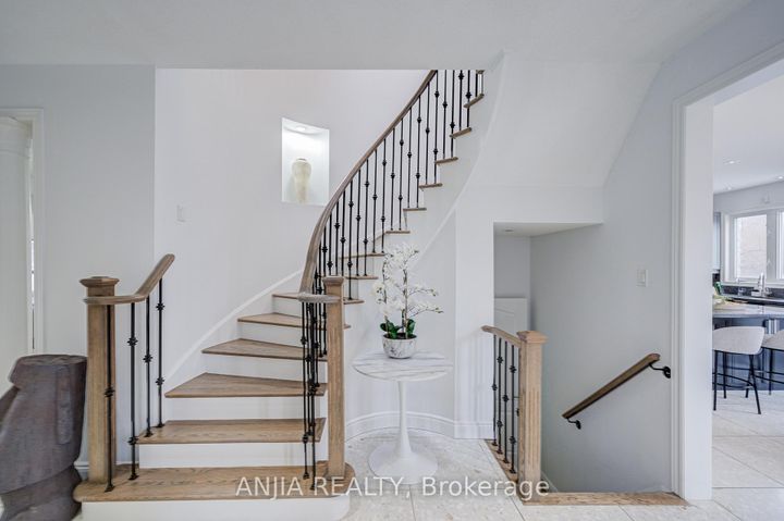 Photo 13 at 10 Golden Meadow Drive, Wismer, Markham