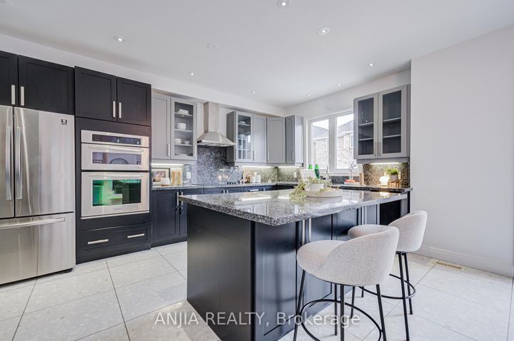 Photo 20 at 10 Golden Meadow Drive, Wismer, Markham