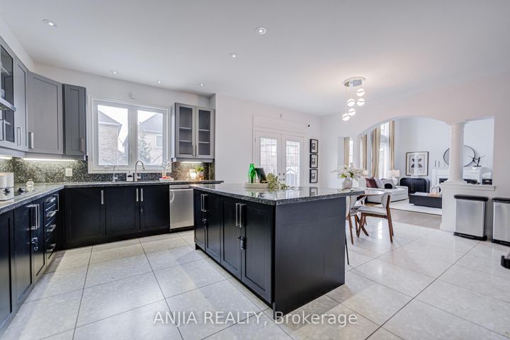 Photo 23 at 10 Golden Meadow Drive, Wismer, Markham