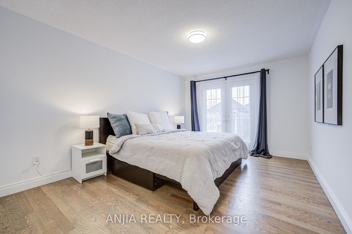 Photo 36 at 10 Golden Meadow Drive, Wismer, Markham