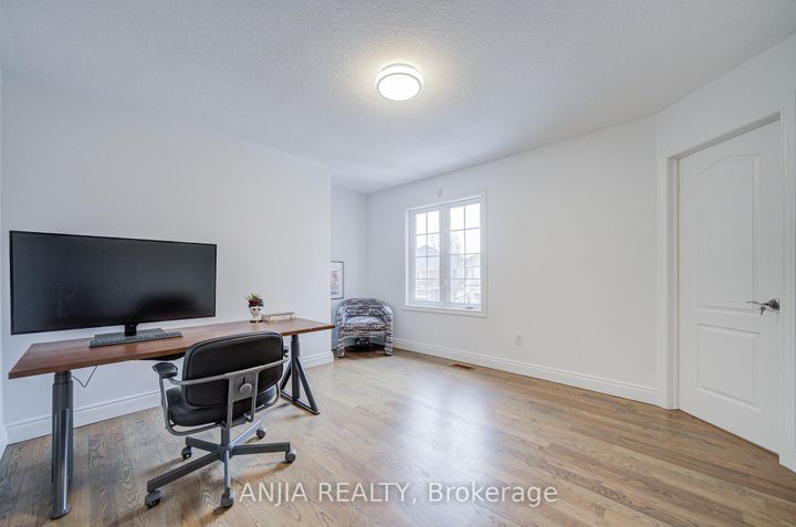 Photo 40 at 10 Golden Meadow Drive, Wismer, Markham