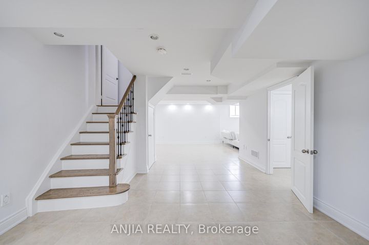 Photo 43 at 10 Golden Meadow Drive, Wismer, Markham