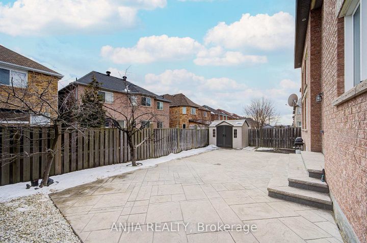 Photo 48 at 10 Golden Meadow Drive, Wismer, Markham