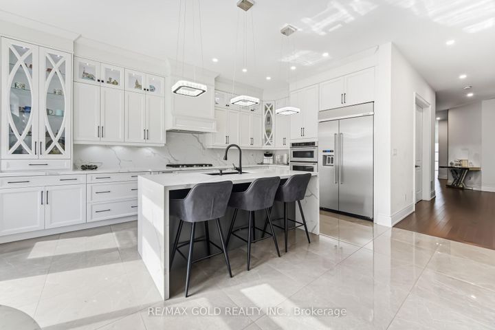 Photo 9 at 37 Midmorning Road, Northwest Brampton, Brampton