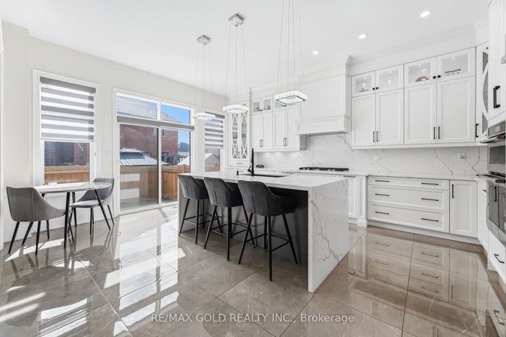 Photo 10 at 37 Midmorning Road, Northwest Brampton, Brampton