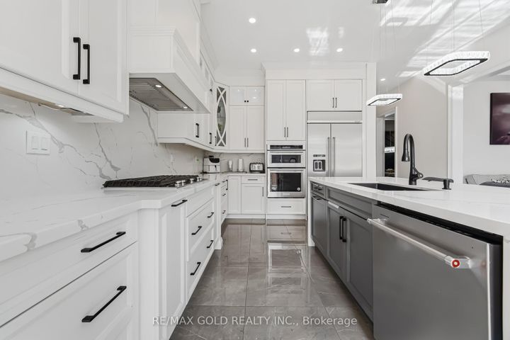 Photo 11 at 37 Midmorning Road, Northwest Brampton, Brampton