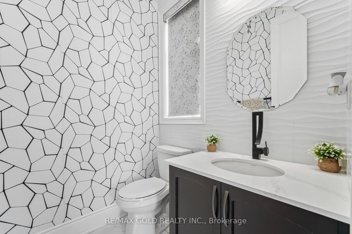 Photo 18 at 37 Midmorning Road, Northwest Brampton, Brampton