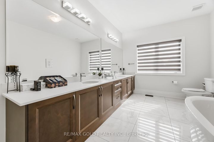 Photo 24 at 37 Midmorning Road, Northwest Brampton, Brampton