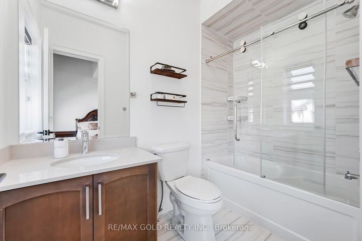 Photo 29 at 37 Midmorning Road, Northwest Brampton, Brampton